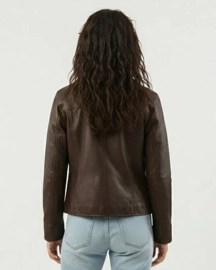 Vintage leather jacket for women with a timeless style, perfect for casual and streetwear outfits